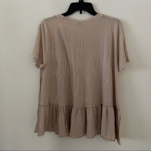 ❤️ B.P. Tan Ruffle T-Shirt with Distressed Collar - Picture 4 of 8